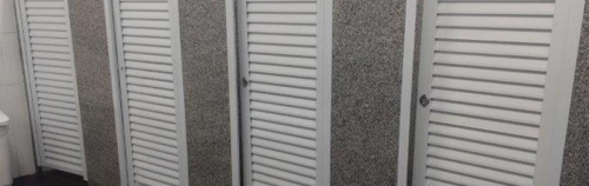 Divisória De Granito Para Sanitários