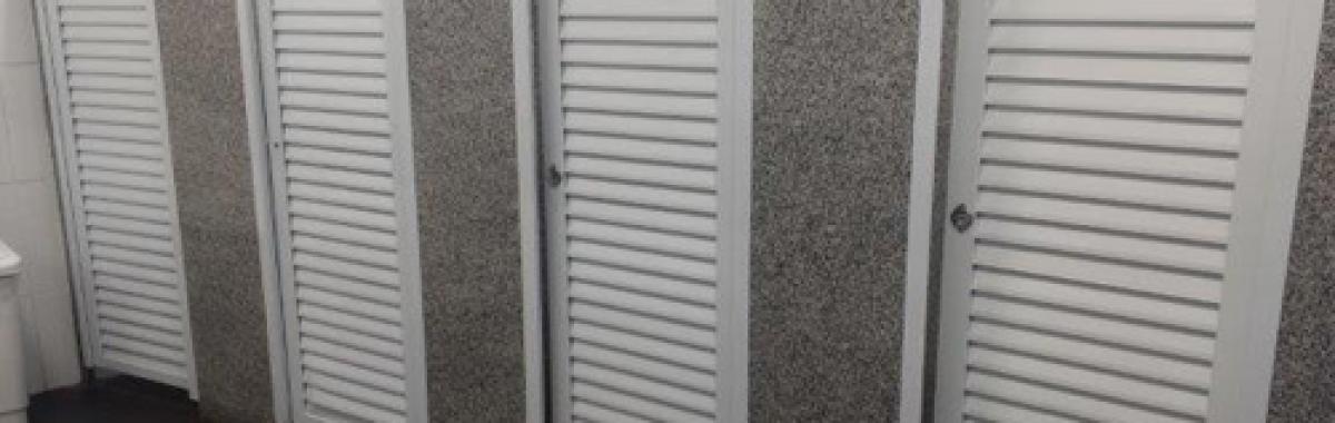 Portas Para Divisórias Sanitárias Em Granito