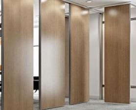 Divisória De Alto Padrão Articulada Retrátil