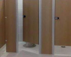 Divisória De Banheiro Para Estudantes