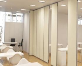 Divisória De Escritório Em Vidro E Madeira