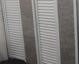 Divisória De Granito Para Sanitários