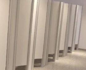 Divisória Para Banheiro De Escola