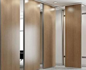 Divisórias De Alto Padrão Em Vidro E Madeira