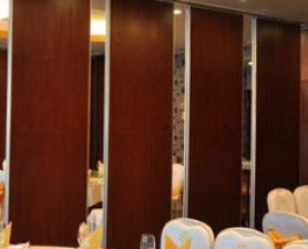 Divisórias Articuladas Com Isolamento Acústico