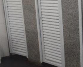 Porta De Alumínio Para Divisórias Sanitárias