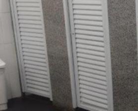 Portas Para Divisórias Sanitárias